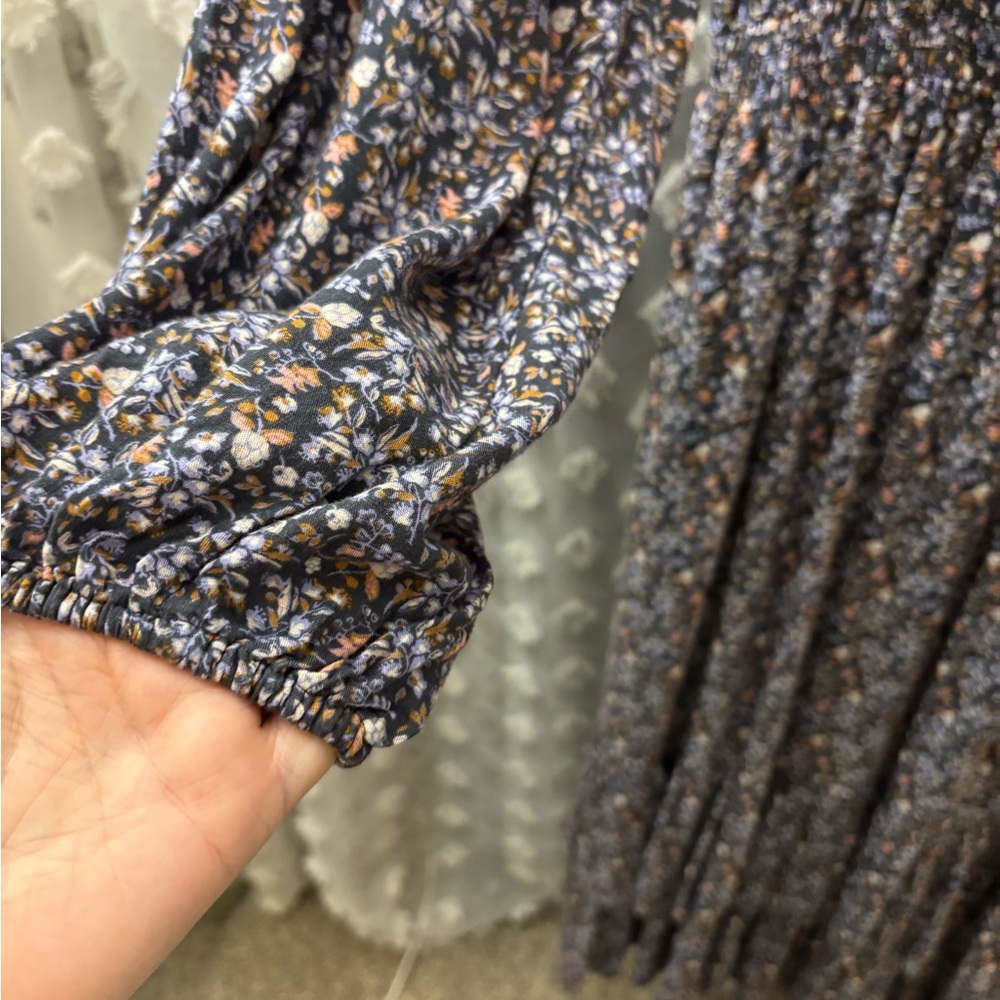 Floral Long Sleeve Dress - Picture 6 of 10